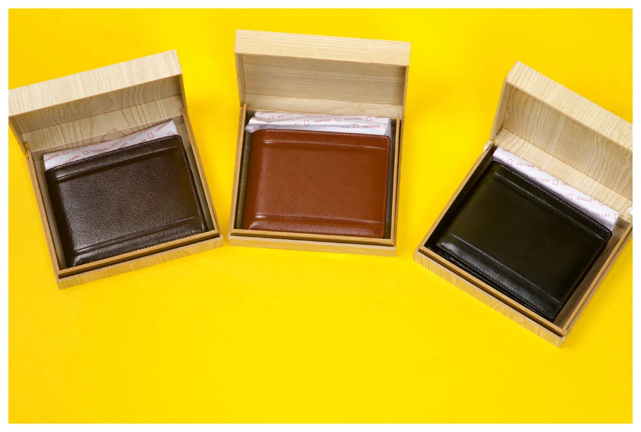bi-fold men's wallet wooden gift box