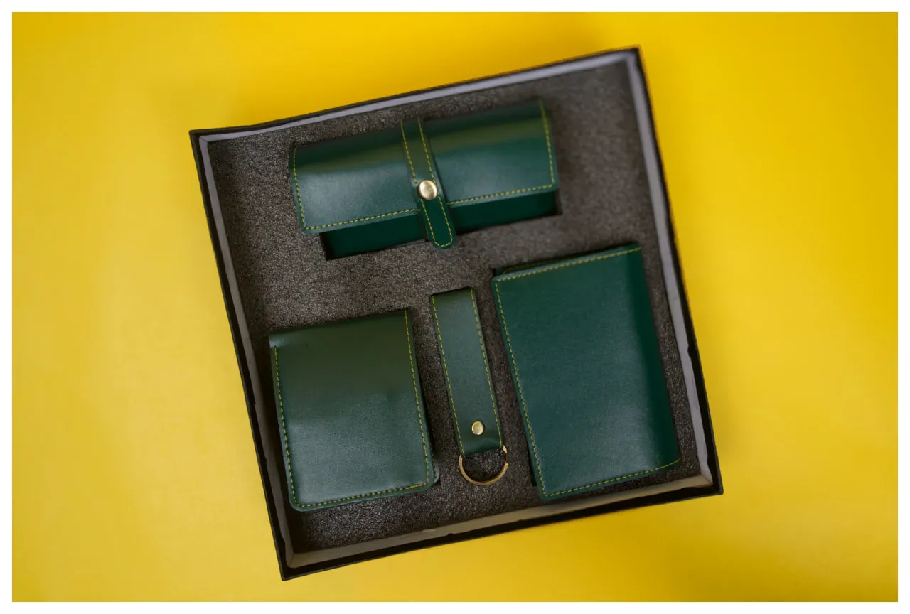 4-piece personalised gift set 